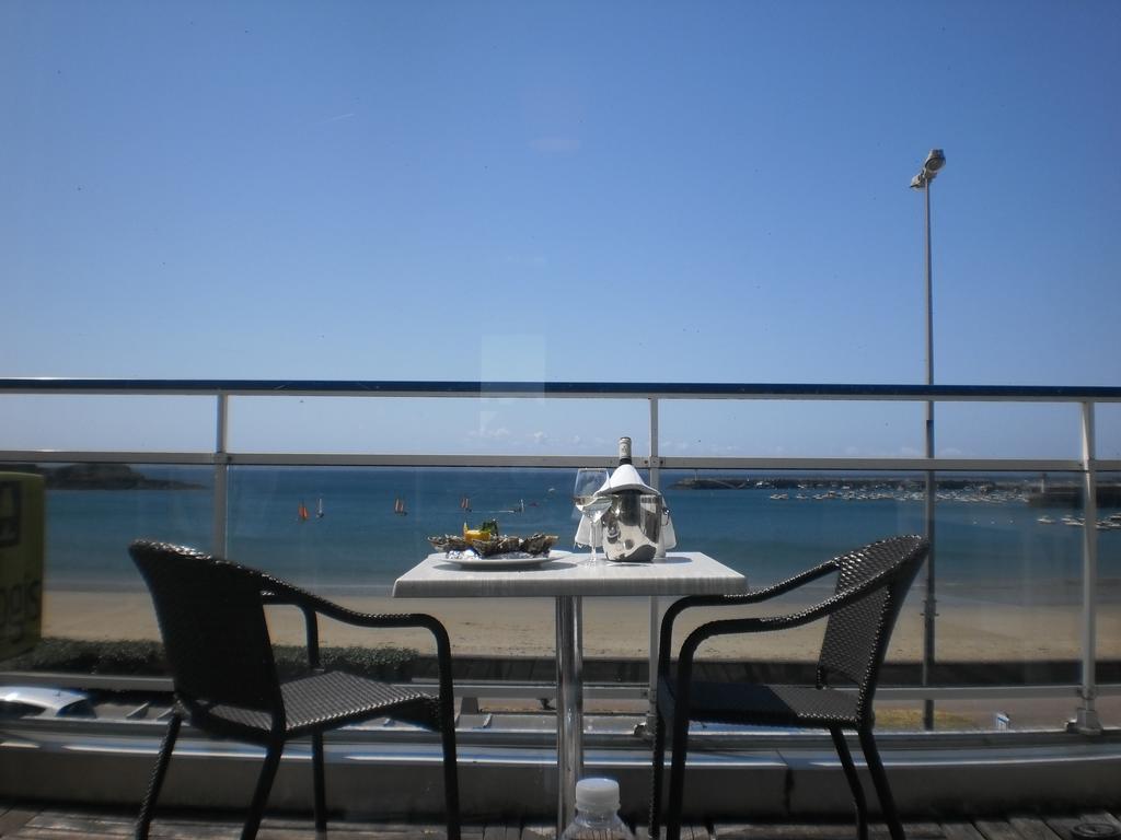 Hotel De La Plage Erquy Quarto foto