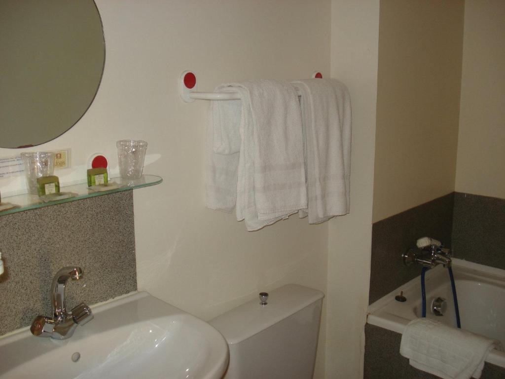 Hotel De La Plage Erquy Quarto foto